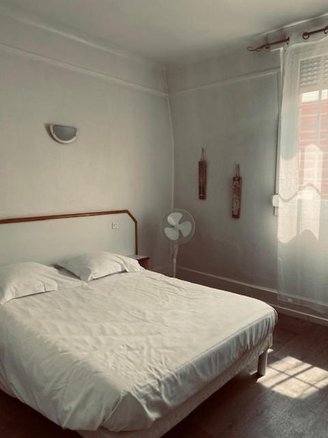 Hôtel De Normandie Amiens Buitenkant foto